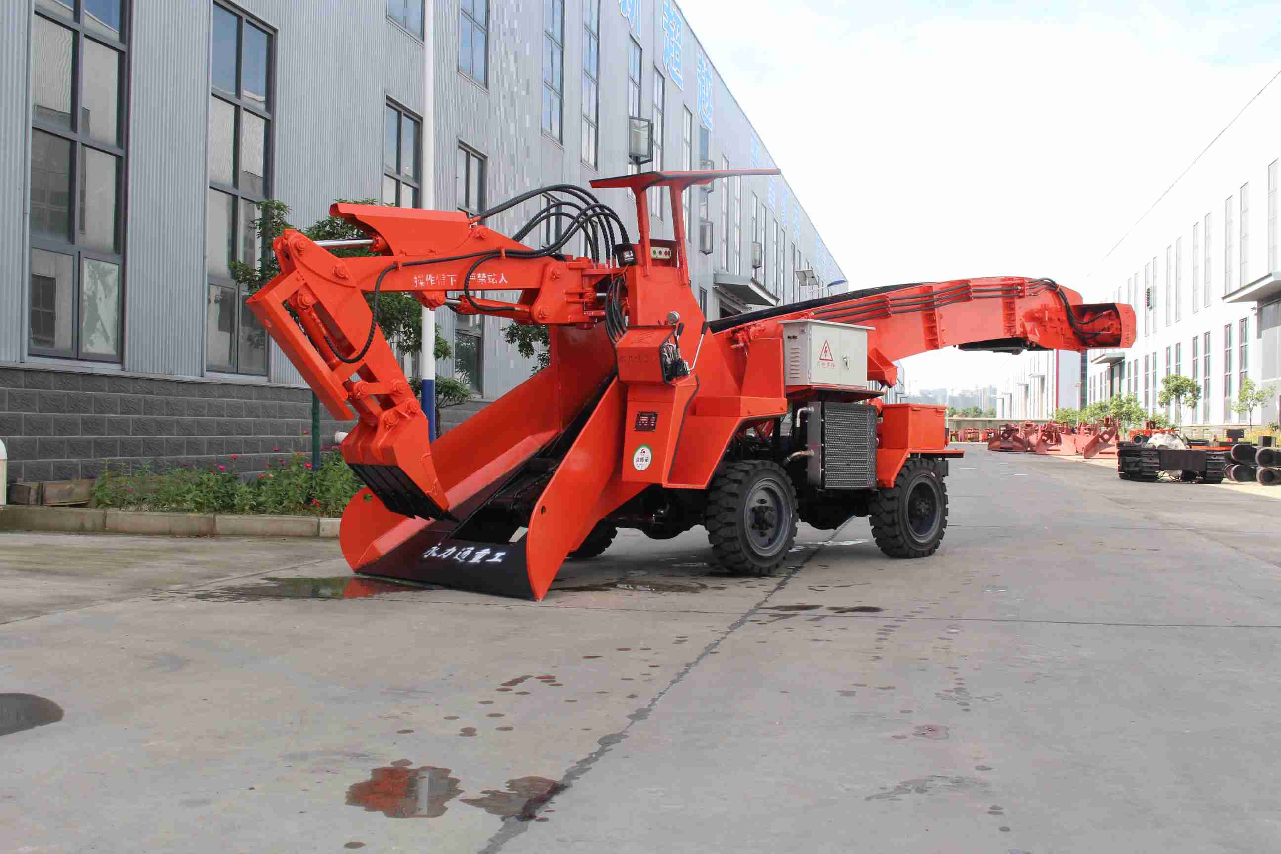 东风汽车剑指320万辆：新能源目标突破100万辆